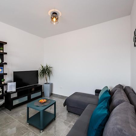 Apartmani Ujakovic Kaštela Kültér fotó