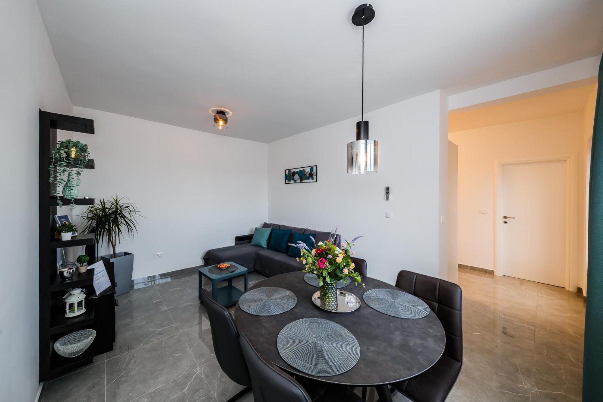 Apartmani Ujakovic Kaštela Kültér fotó