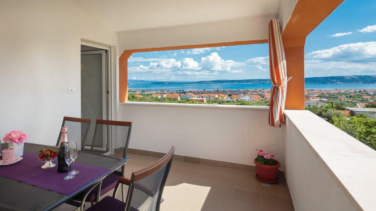 Apartmani Ujakovic Kaštela Kültér fotó