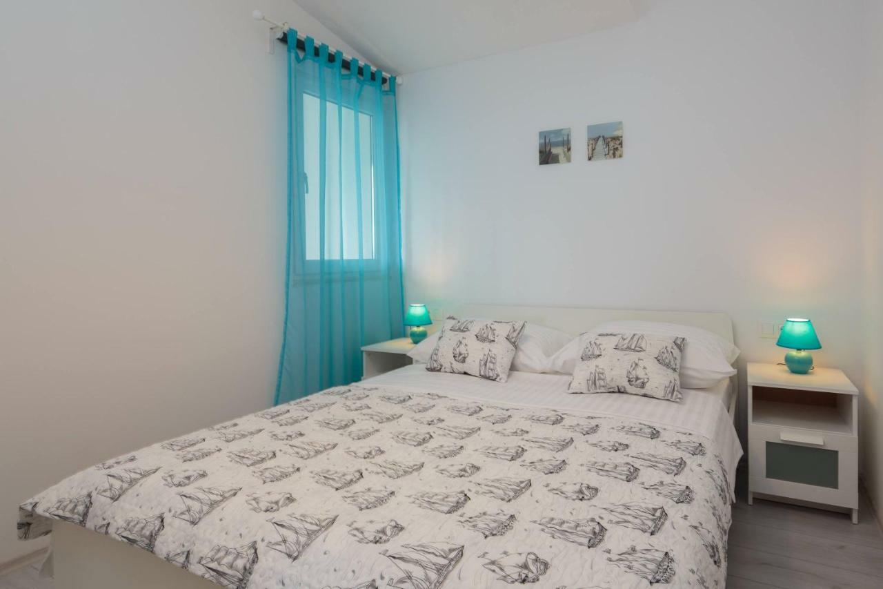 Apartmani Ujakovic Kaštela Kültér fotó