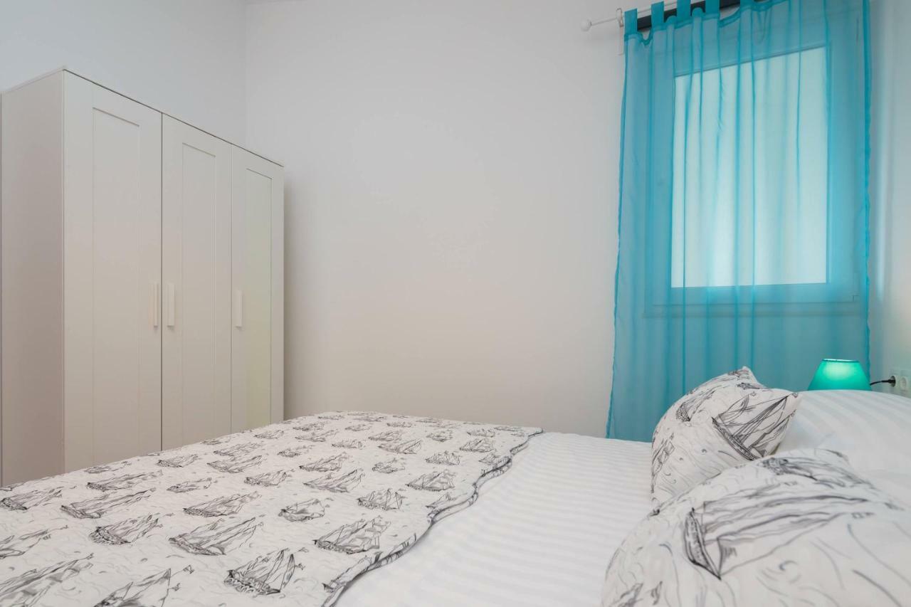 Apartmani Ujakovic Kaštela Kültér fotó
