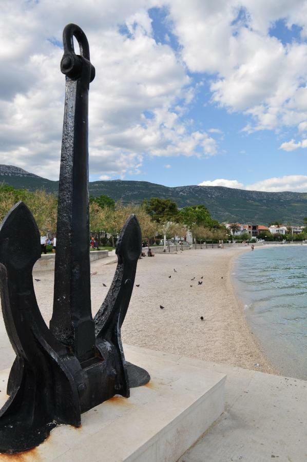 Apartmani Ujakovic Kaštela Kültér fotó
