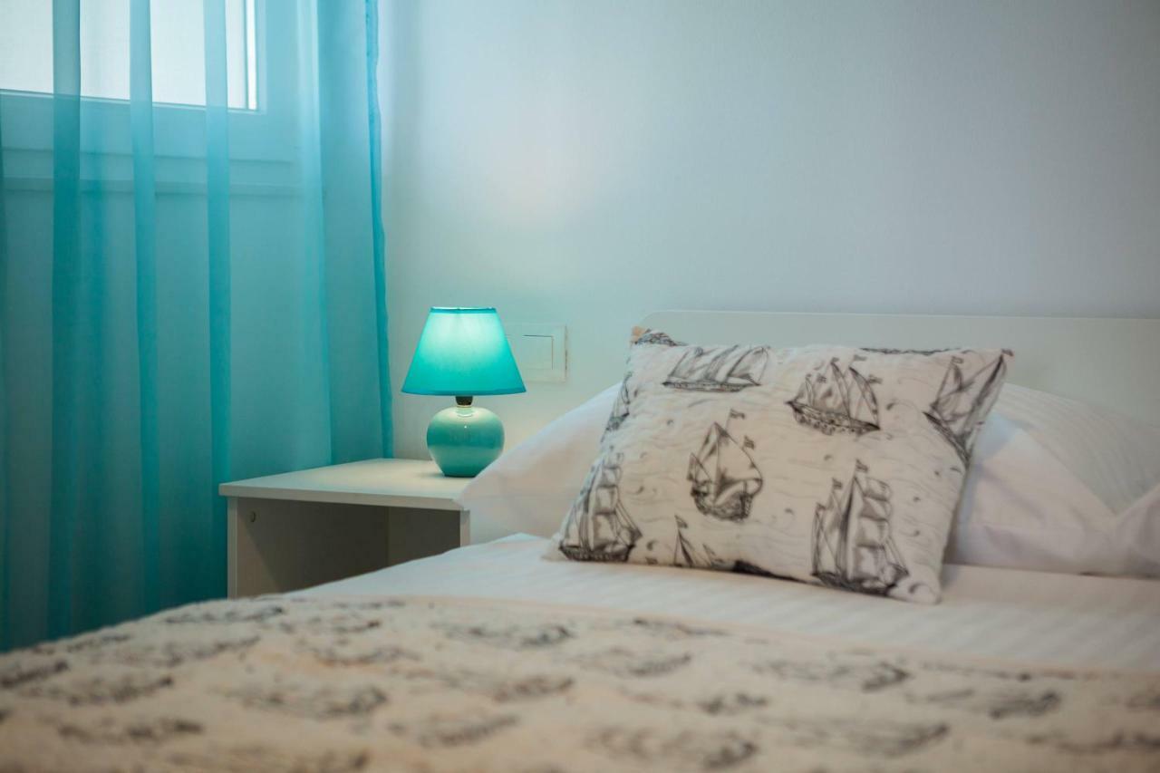 Apartmani Ujakovic Kaštela Kültér fotó